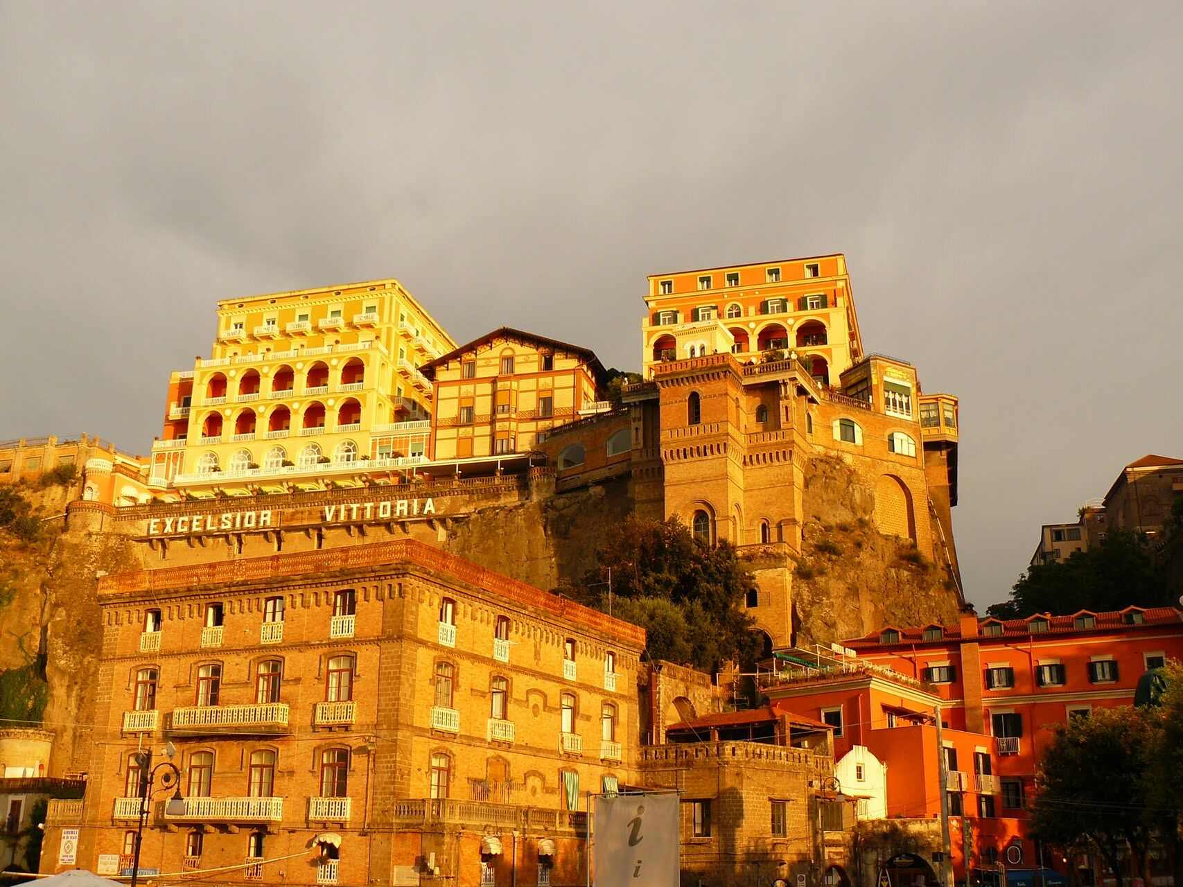 Grand Hotel Excelsior Vittoria Sorrento Exterior photo